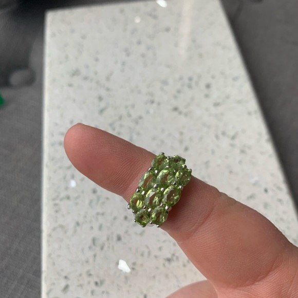 Peridot Ring - Picture 3 of 4